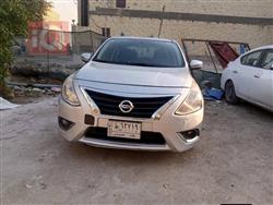 نيسان فيرسا